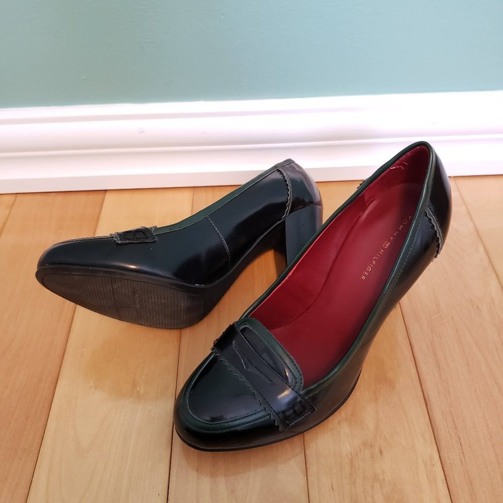 Tommy Hilfiger Size 5 Black Leather Heeled Loafers